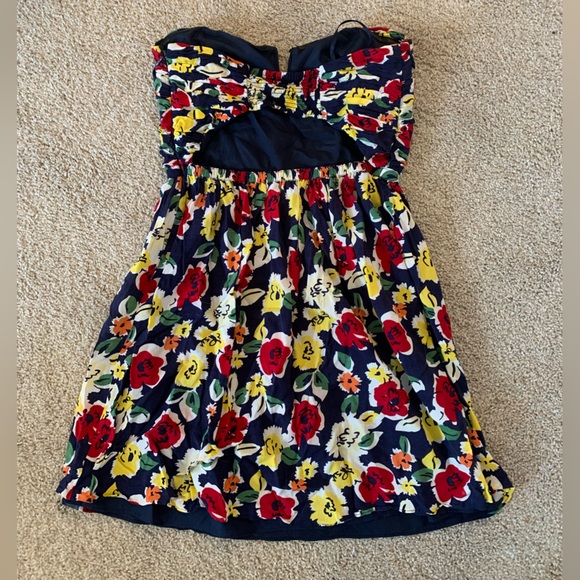 Urban Outfitters strapless floral dress with keyhole back - Picture 3 of 5